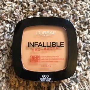 L’Oreal Paris Infallible Pro-Matte 16-hr Powder - 600 Golden Beige